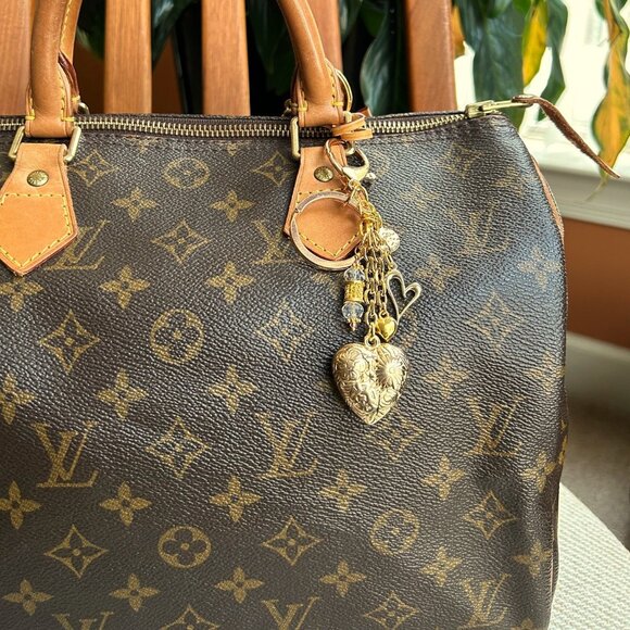 LOVE BAG CHARM, HEART CHARMS Gold Tone 💕✨ - Picture 4 of 7